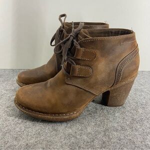 Clarks Artisan Carleta Lyon Tan Leather Ankle Booties Women’s Size 7